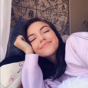 Meet your Posher, Max